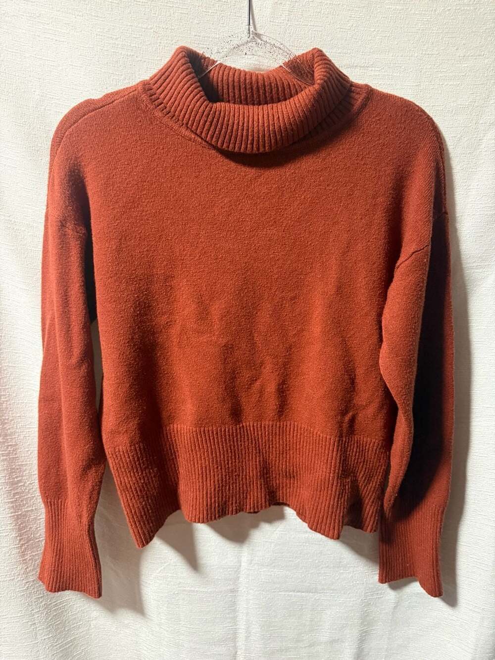 Cyrus Women's Rust Red Mock Neck Long Sleeve Knit Sweater